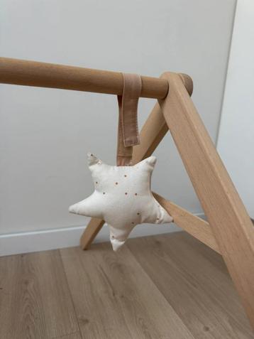 Nobodinoz babygym hout met speeltjes beschikbaar voor biedingen