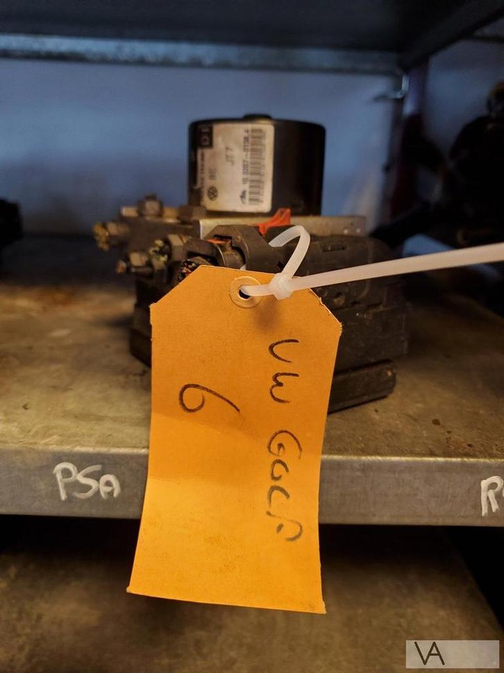 VW Golf 5 / 6 / Caddy abs pomp 1k0614117ad 2007 - 2011 €30, Auto-onderdelen, Remmen en Aandrijving, Volkswagen, Gebruikt, Ophalen of Verzenden