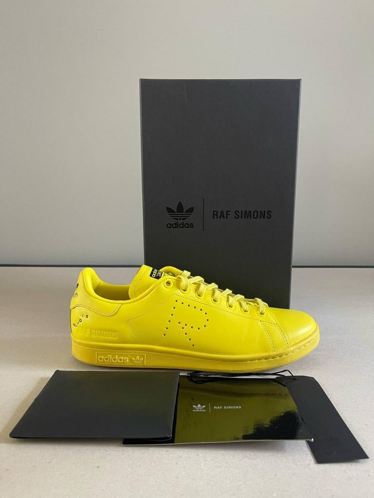 Adidas & Raf Simons (Stan Smith), Enlèvement