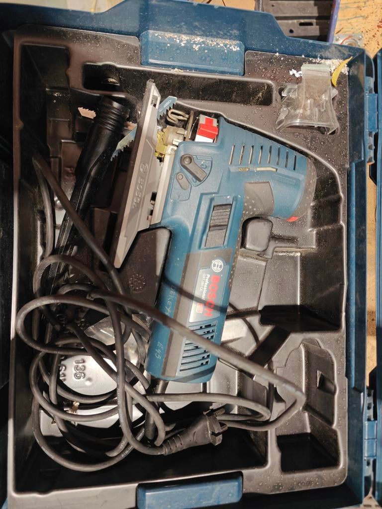 Decoupeerzaag bosch, Ophalen