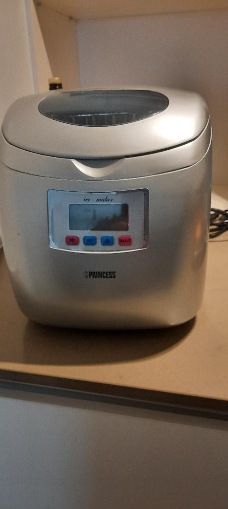 ijsblokjesmaker, Ophalen