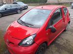 Toyota Aego 1000cc 204000 km, Autos, Rouge, Euro 5, Achat, Boîte manuelle