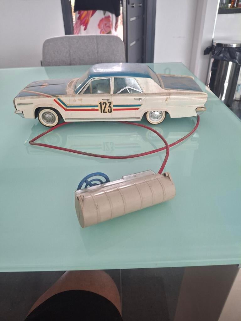 Spaanse blikken auto, Ophalen