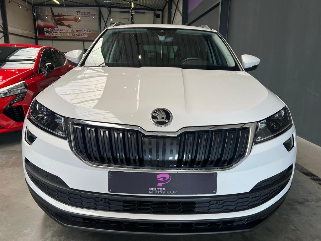 Skoda Karoq 1.6 TDi DSG CarPlay GPS Trekhaak, Autos, Skoda, 0 kg, 118 g/km, Achat, Euro 6