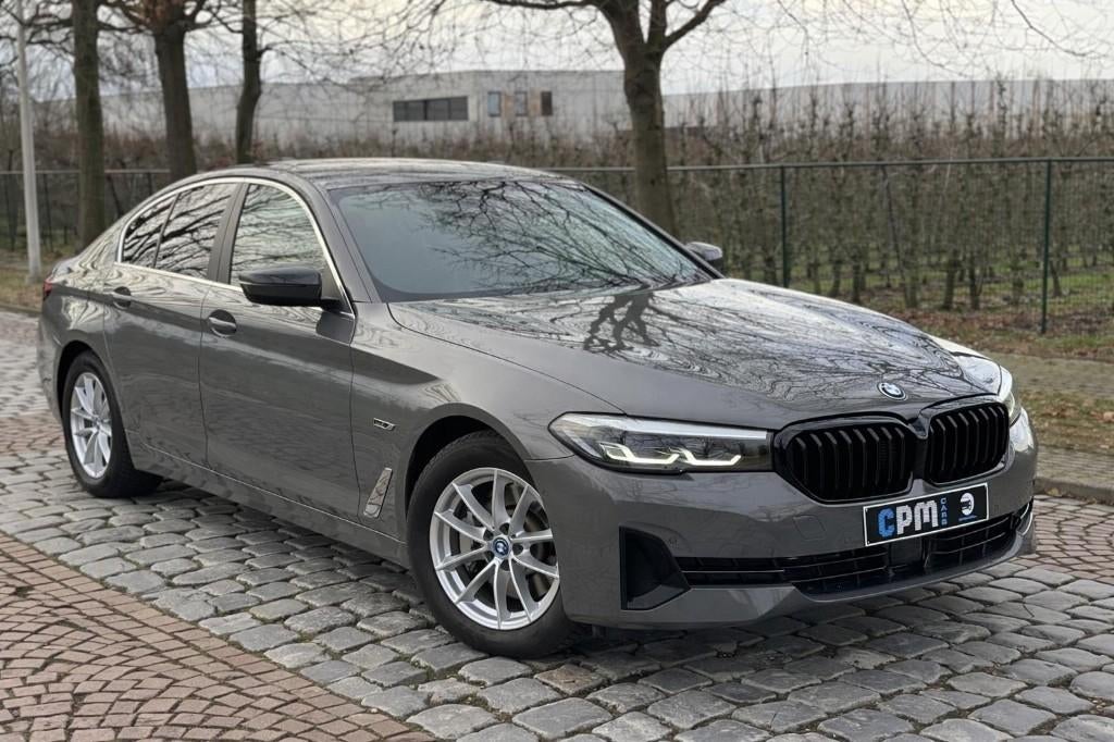 BMW 530e * e PHEV * FULL HISTORIEK * CAMERA * ADAPT CRUISE *, Auto's, BMW, Bedrijf, Te koop, 5 Reeks, Achteruitrijcamera, Adaptive Cruise Control