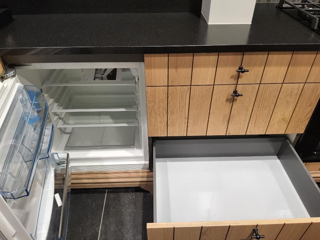 Frigo tafelmodel AEG SKS58200F0 nishoogte 82 cm A+ onderbouw, Elektronische apparatuur, Koelkasten en IJskasten, Nieuw, Zonder vriesvak