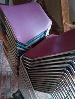 Chaises empilables Krueger Matrix avec chariot de transport, Salle de réunion ou de Présentation, Enlèvement, Neuf, sans emballage