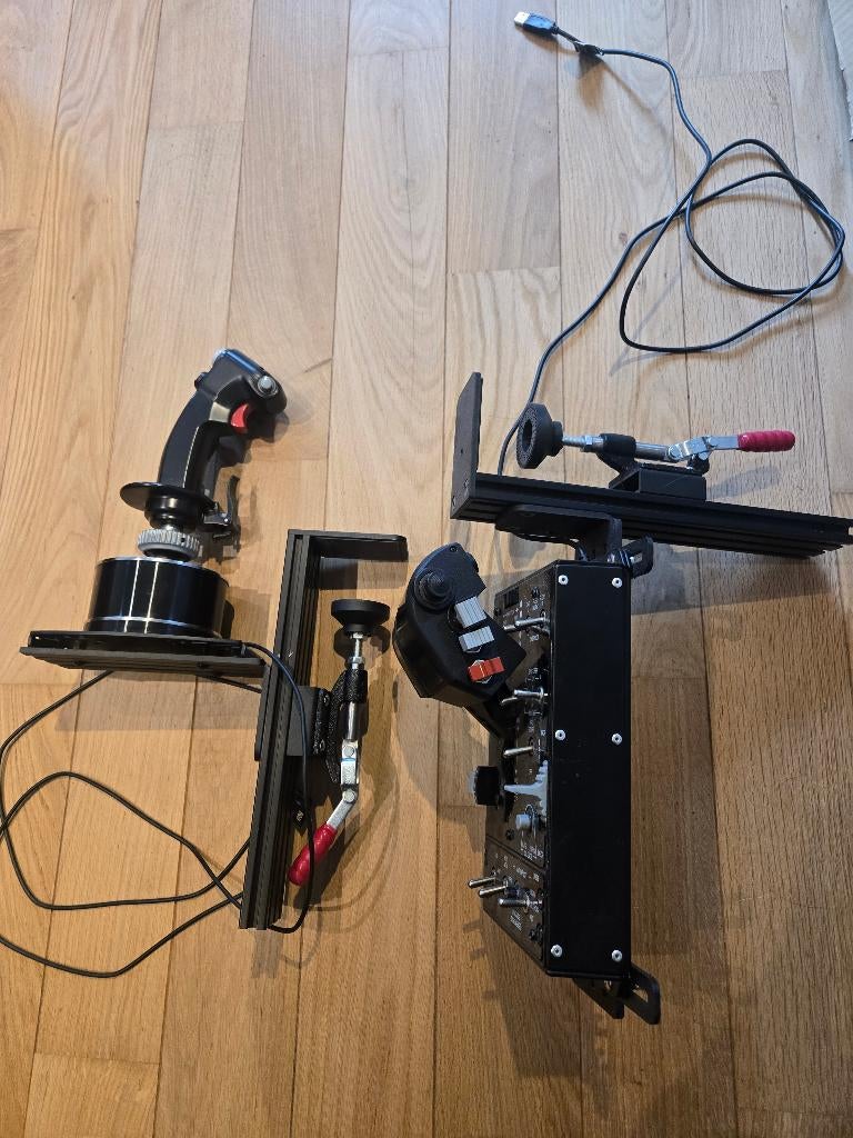 Thrustmaster HOTAS WARTHOG + Deskmounts, Ophalen, Zo goed als nieuw, Thrustmaster