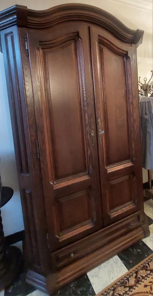 Armoire à linge ancienne en chêne., Enlèvement