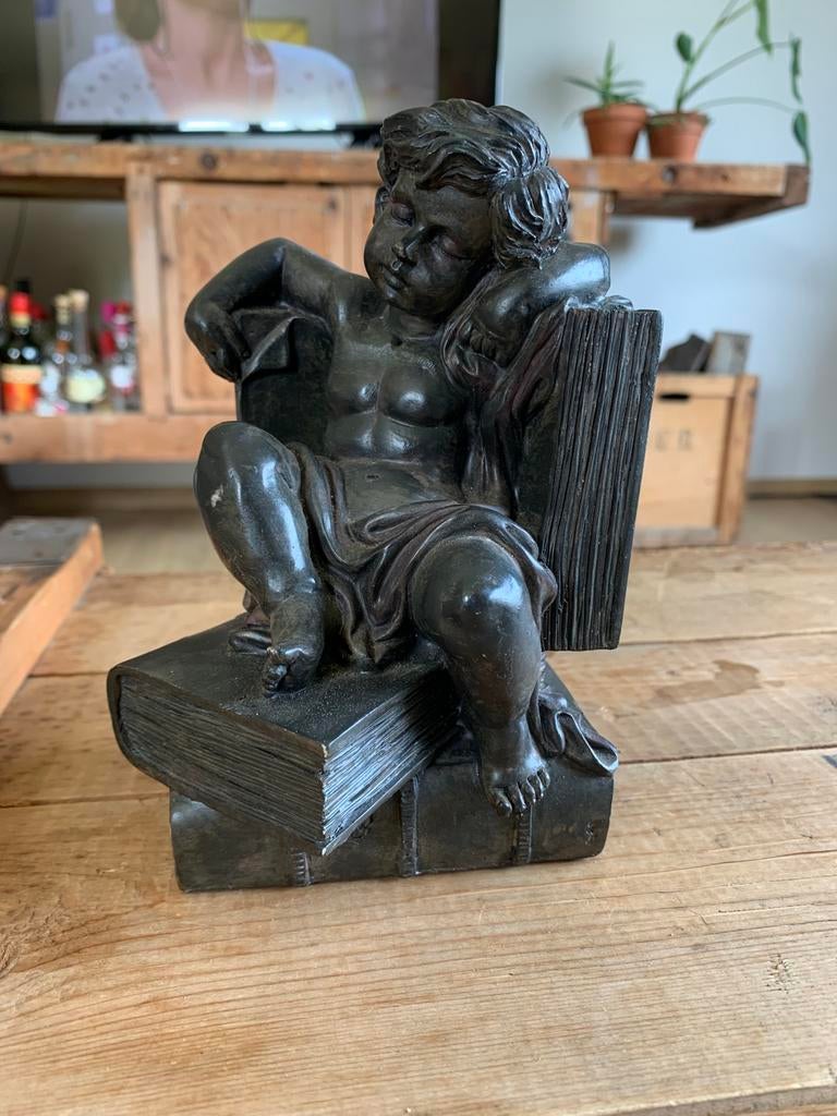Art Deco boeksteun beeld met slapend kind - vintage, Ophalen of Verzenden, Zo goed als nieuw