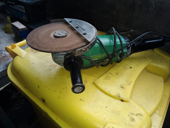 Slijpmachine afkortzaag tafelzaag, Doe-het-zelf en Bouw, Gereedschap | Zaagmachines, Afkortzaag, Ophalen