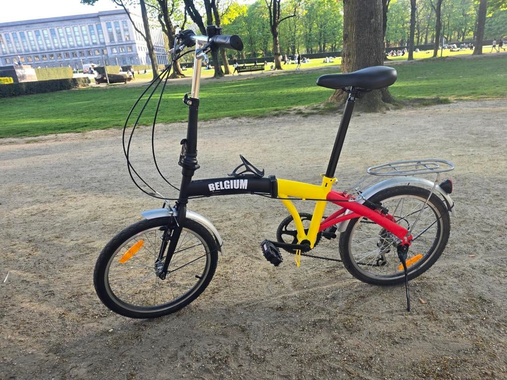 Vouwfiets, Belgische driekleur, in perfecte staat, Fietsen en Brommers, Fietsen | Vouwfietsen, Ophalen