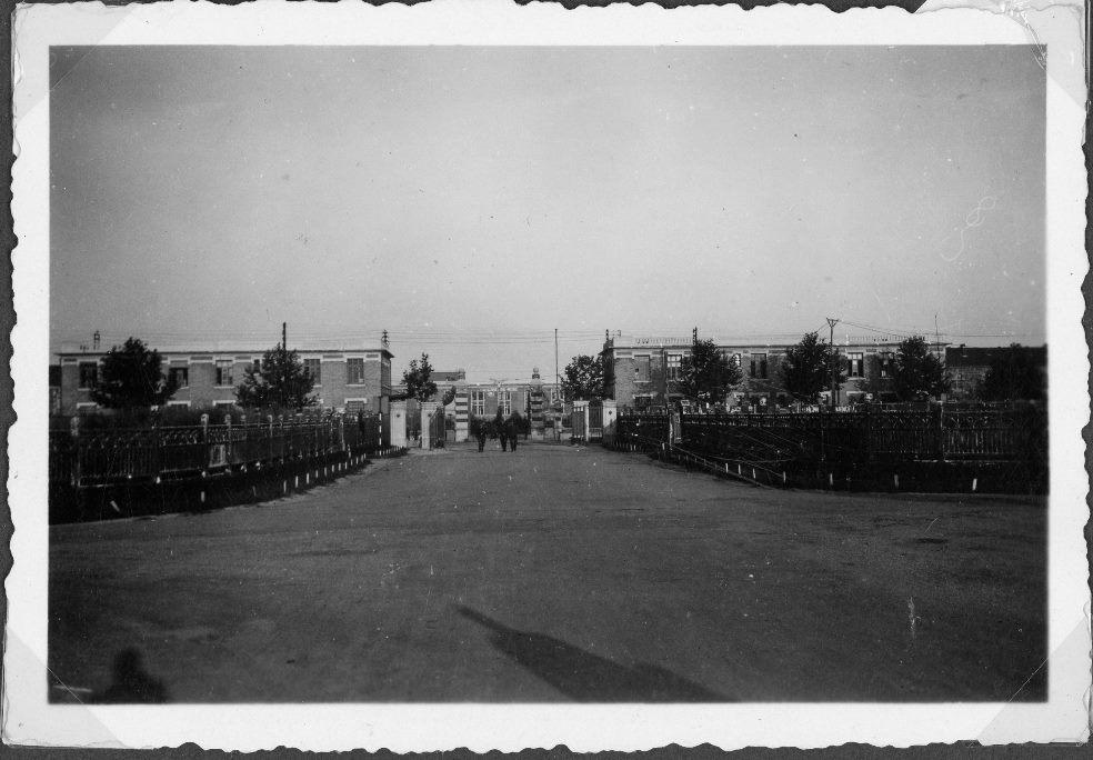 photo orig. - Caserne de la Luftwaffe Le Bourget, Paris WW2, Collections, Envoi, Armée de l'air, Photo ou Poster