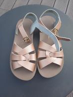 Salt water sandalen maat 33 (zo goed als nieuw), Ophalen of Verzenden