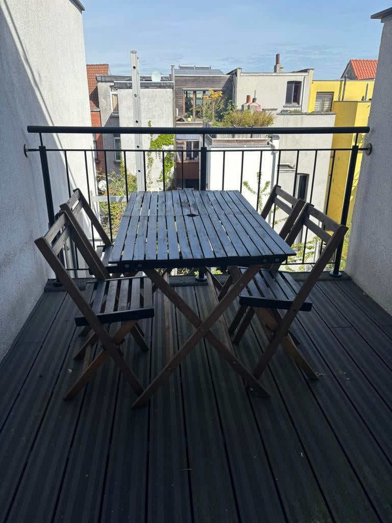 Tafel met vier stoelen en kussens, Tuin en Terras, Ophalen, 4 zitplaatsen, Gebruikt, Tuinset