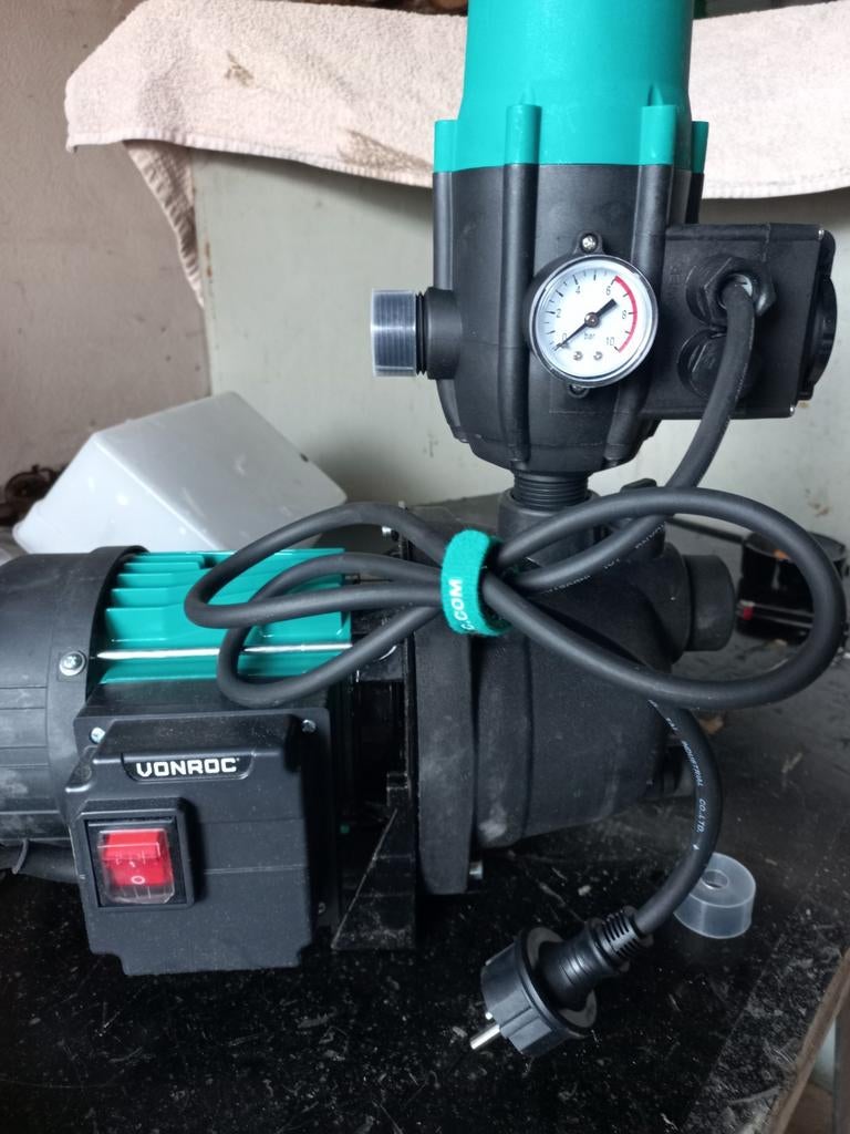 Waterpomp met drukregelaar vonroc splinternieuw id doos, Enlèvement