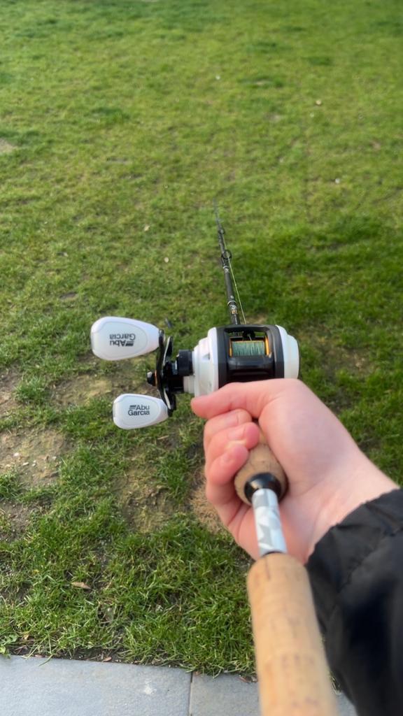 Abu garcia baitcaster, Watersport en Boten, Ophalen, Nieuw