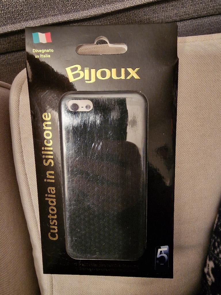 9 anciennes coques de gsm huawei et iphone, Telecommunicatie, Ophalen, Zo goed als nieuw, IPhone 5