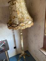 Antieke staanlamp, Ophalen