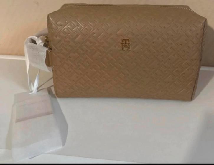 Trousse de toilette tommy hylfiger, Bijoux, Sacs & Beauté, Porte-monnaie & Portefeuilles, Neuf, Envoi