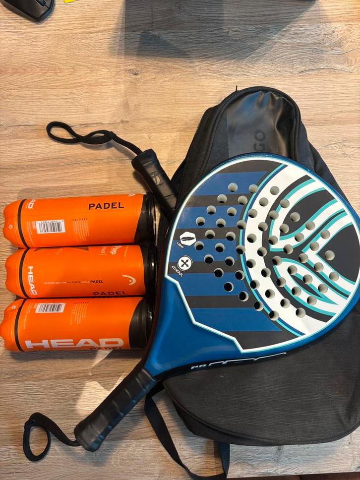 Set de padel complet, Sports & Fitness, Padel, Comme neuf, Balles de padel, Enlèvement
