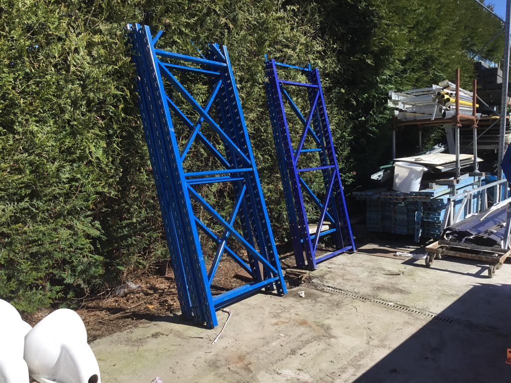 Verschillende palletstellingen, Ophalen