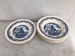 2 platte en 5 diepe borden Maestricht porcelein, Ophalen of Verzenden, Zo goed als nieuw