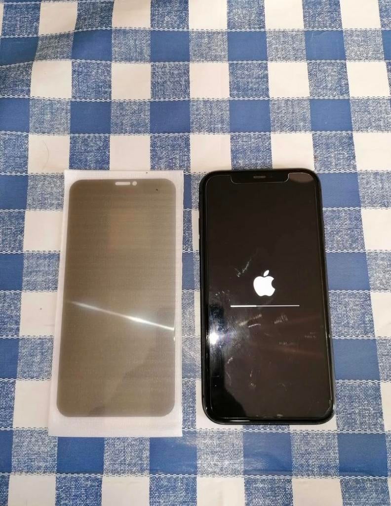 Iphone 11 64 gb, Telecommunicatie, Mobiele telefoons | Apple iPhone, Ophalen, Gebruikt, 71 %, Zwart