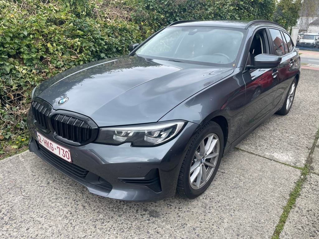 Bmw 318D, Auto diversen, Ongevalwagen, Automaat, 1998 cc, Ophalen of Verzenden, Zilver of Grijs