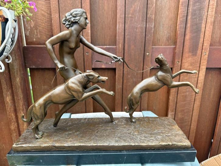 bronzen sculptuur Diana vrouw m windhonden honden, Antiek en Kunst, Kunst | Beelden en Houtsnijwerken, Ophalen of Verzenden
