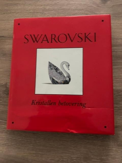 Jaarstukken Swarovski, Ophalen, Zo goed als nieuw