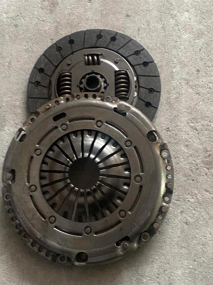 Embrayage VW,Audi,Skoda,Seat Réf. : 04E 141 016 J, Auto-onderdelen, Transmissie en Toebehoren, Audi, Seat, Volkswagen, Skoda, Ophalen