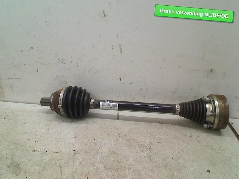 ARBRE DE TRANSMISSION / CARDAN GAUCHE TRANSMISSION (5Q040727, Utilisé, De Bloemendaal 21 21
5221 EB  'S HERTOGENBOSCH, NL, Info@123Parts.nl