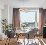 TRIIIO tafel Brdr. Krüger, Huis en Inrichting, Tafels | Eettafels, Ophalen, Glas, Gebruikt, Rond