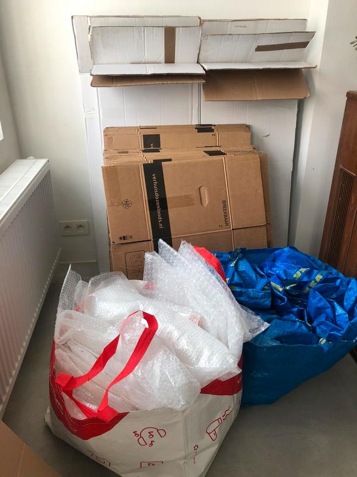 Kit pour déménagement (cartons, penderie, sacs papier bulle), Divers, Divers Autre, Enlèvement