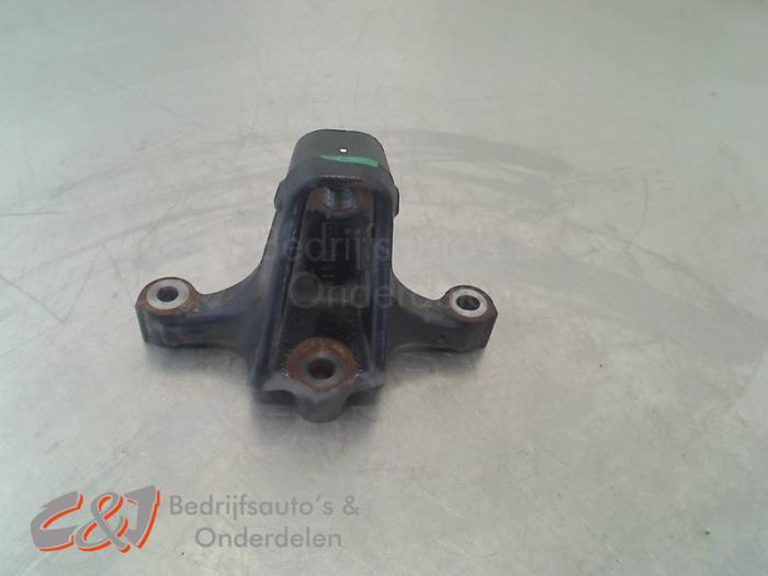 Support moteur d'un Renault Trafic, Autos : Pièces & Accessoires, Suspension & Châssis, Renault, Utilisé, 3 mois de garantie, Enlèvement ou Envoi