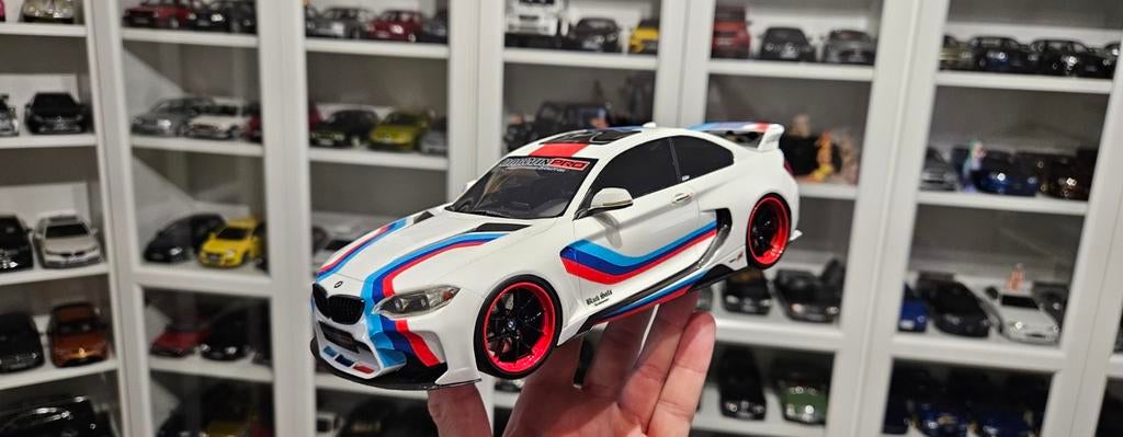 Bmw M2 Drawin Pro 1/18, Ophalen of Verzenden, Zo goed als nieuw, Auto
