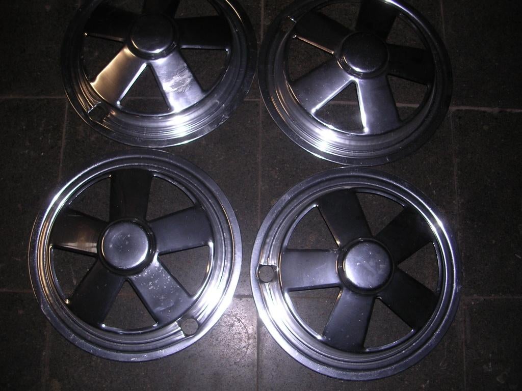 Wiel deksels, Enlèvement