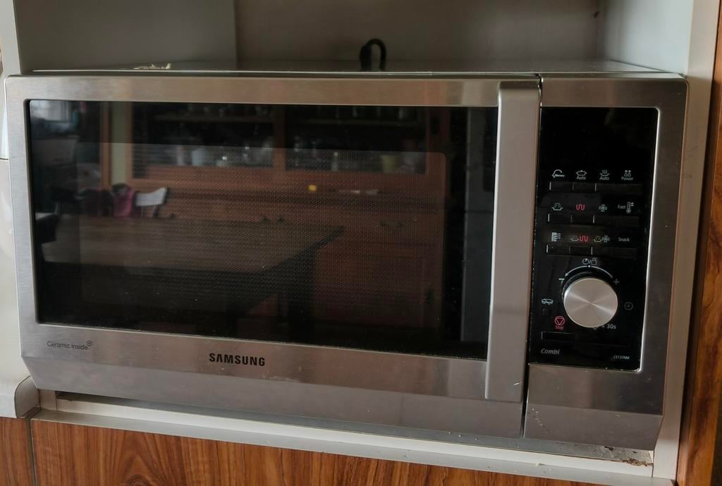 Four à micro-ondes combiné Samsung CE137NM, Electroménager, Enlèvement, Four