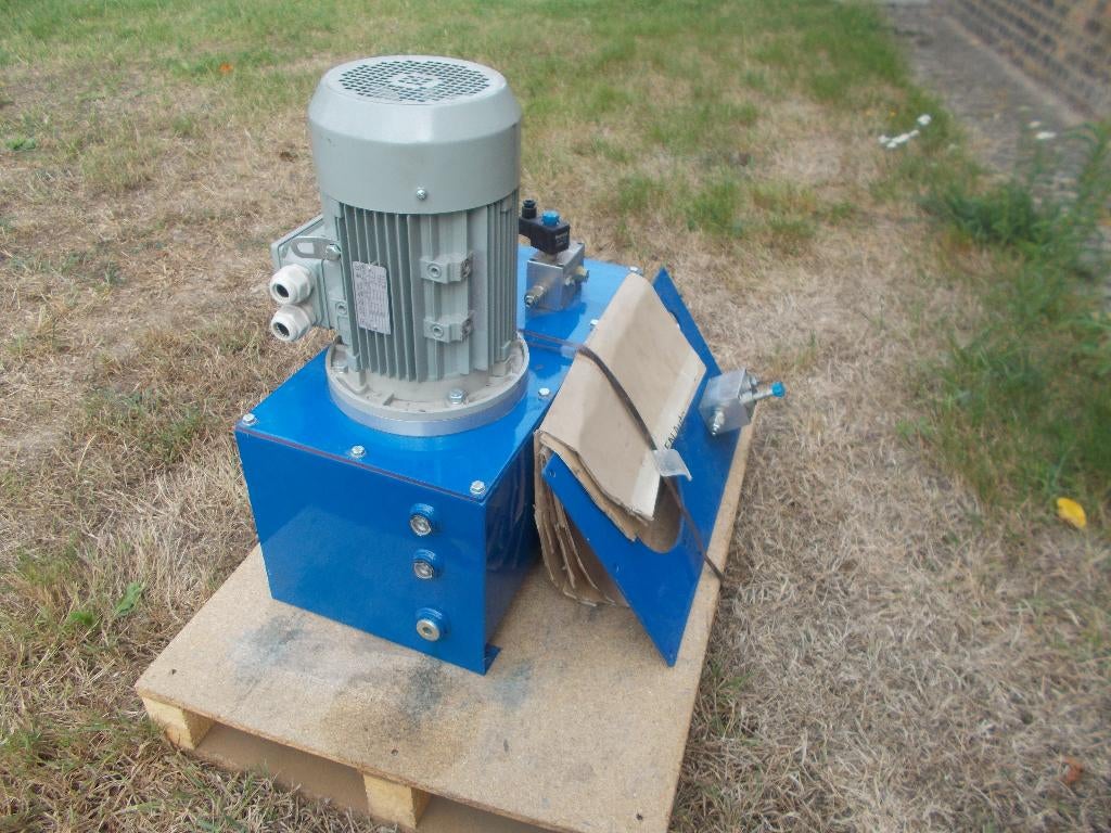 hydrolische oliegroep EMI (nieuw), Doe-het-zelf en Bouw, Gereedschap | Handgereedschap, Nieuw, Ophalen