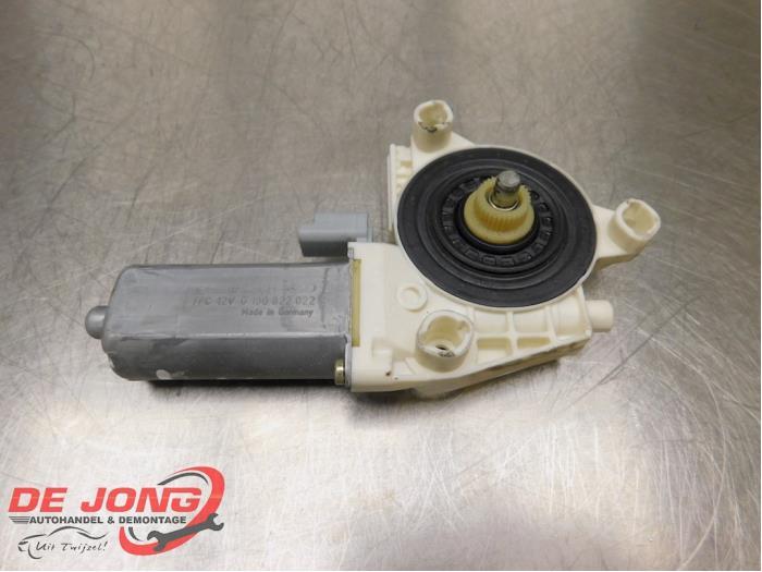 Moteur de vitre portière d'un Peugeot 307, -, 3 mois de garantie, Utilisé, -