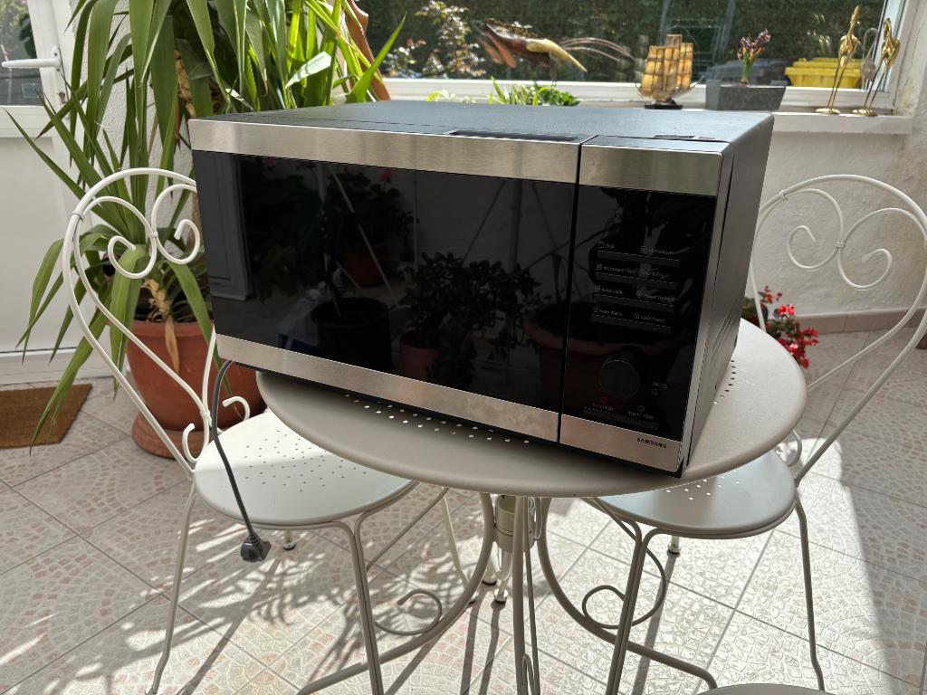 Micro-ondes samsung MG32DG4524CTE1, Elektronische apparatuur, Microgolfovens, Ophalen, Tussenbouw, Grill, Zo goed als nieuw