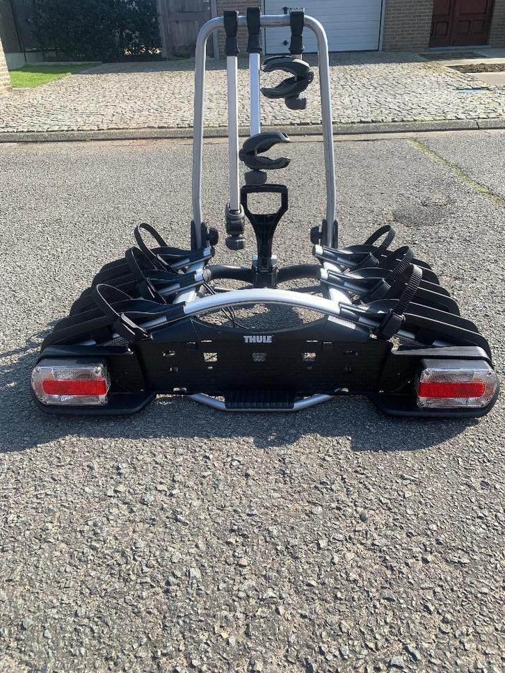 Thule fietsdrager geschikt voor 3 fietsen, Auto diversen, Fietsendragers, Zo goed als nieuw, Trekhaakdrager, 3 fietsen of meer