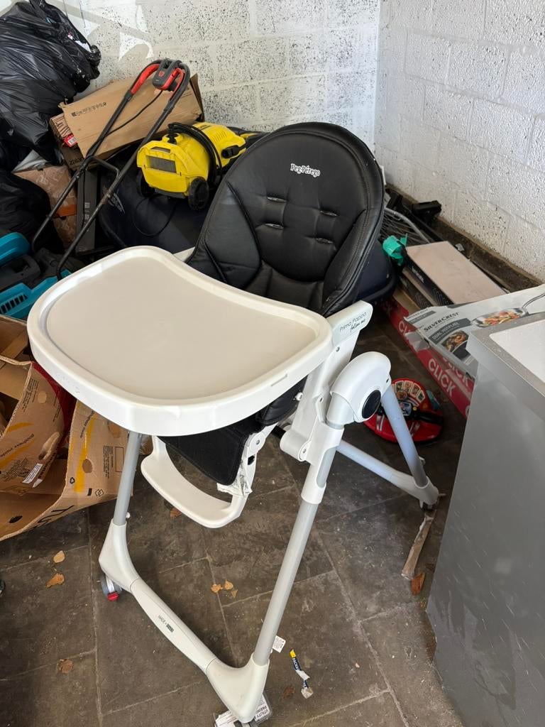 Chaise pour enfant Peg-Pérego en très bon état, Enfants & Bébés, Enlèvement, Comme neuf