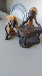 Houten beeldjes handwerk  balie., Ophalen