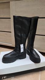 Nieuwe Selected Femme leren hoge laarzen – maat 39 – zwart, Kleding | Dames, Ophalen of Verzenden, Zwart, Hoge laarzen