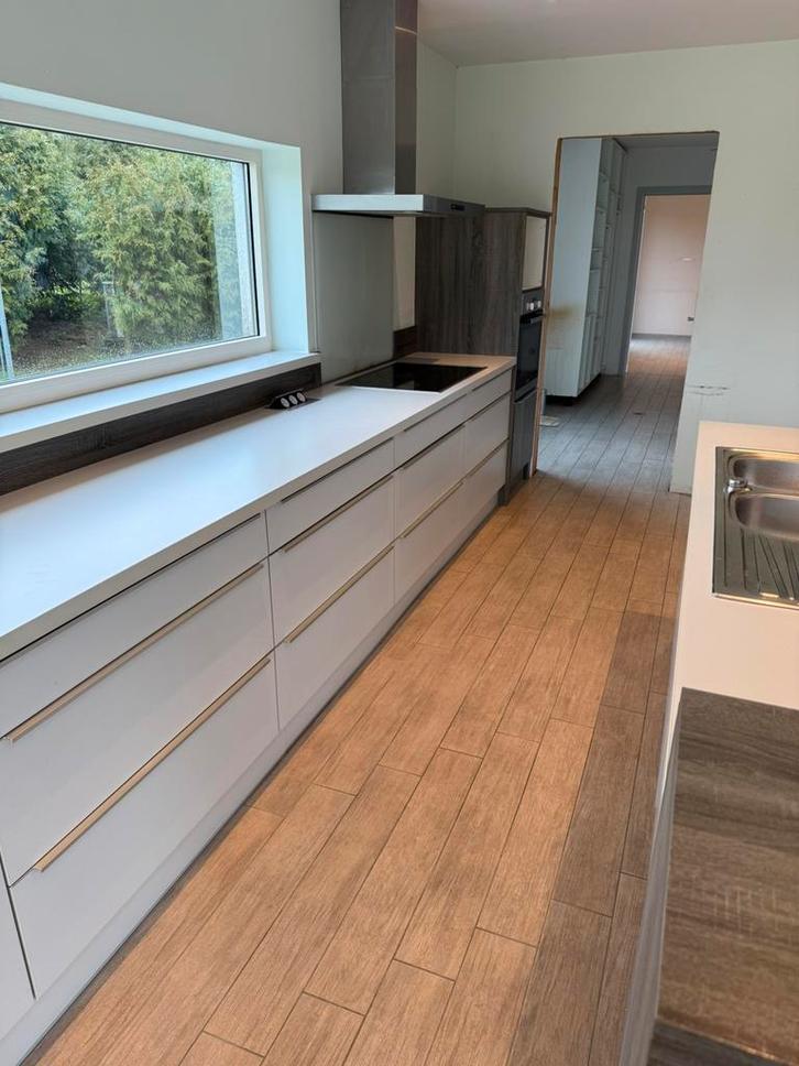 Cuisine équipée complète à vendre, Maison & Meubles, Cuisine | Cuisines complètes, Utilisé, Autres types, Blanc, Bois, Avec îlot