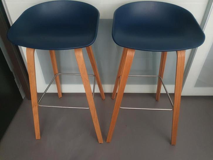 ***2x HAY about a stool AAS32 barkrukken (blauw)***, Huis en Inrichting, Barkrukken, Zo goed als nieuw, 60 tot 90 cm, Hout, Kunststof