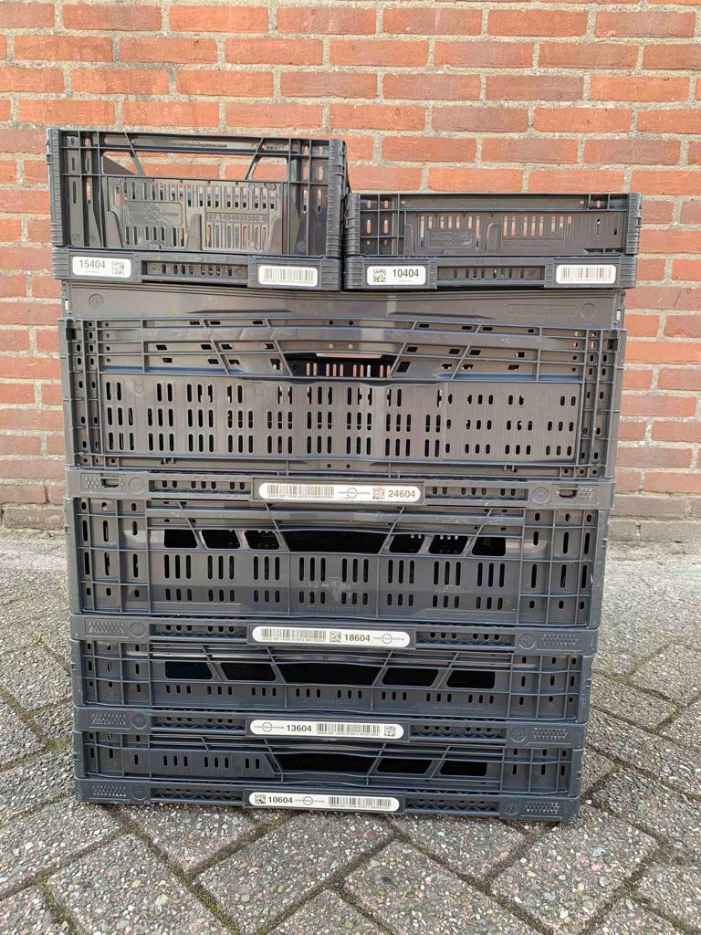 Caisses pliantes/caisses pliantes en plastique noir et vert, Bricolage & Construction, Casiers & Boîtes, Utilisé, Casier, 50 à 75 cm