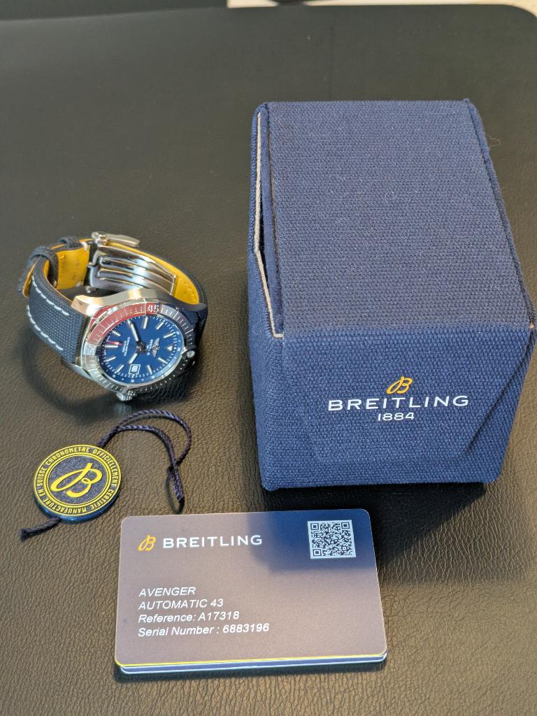 Breitling Avenger 7/2025 Nieuw, Handtassen en Accessoires, Horloges | Heren, Ophalen, Leer, Staal, Breitling